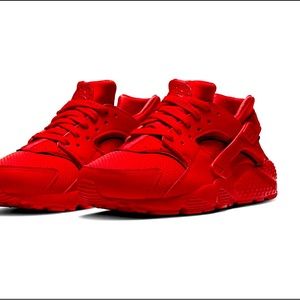 Nike Hurache Run GS in color “ Triple Red”. Size : 6.5 in men